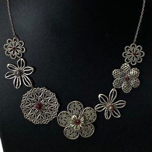(3-093) Women's Beautiful Floral Necklace W/Red Stones